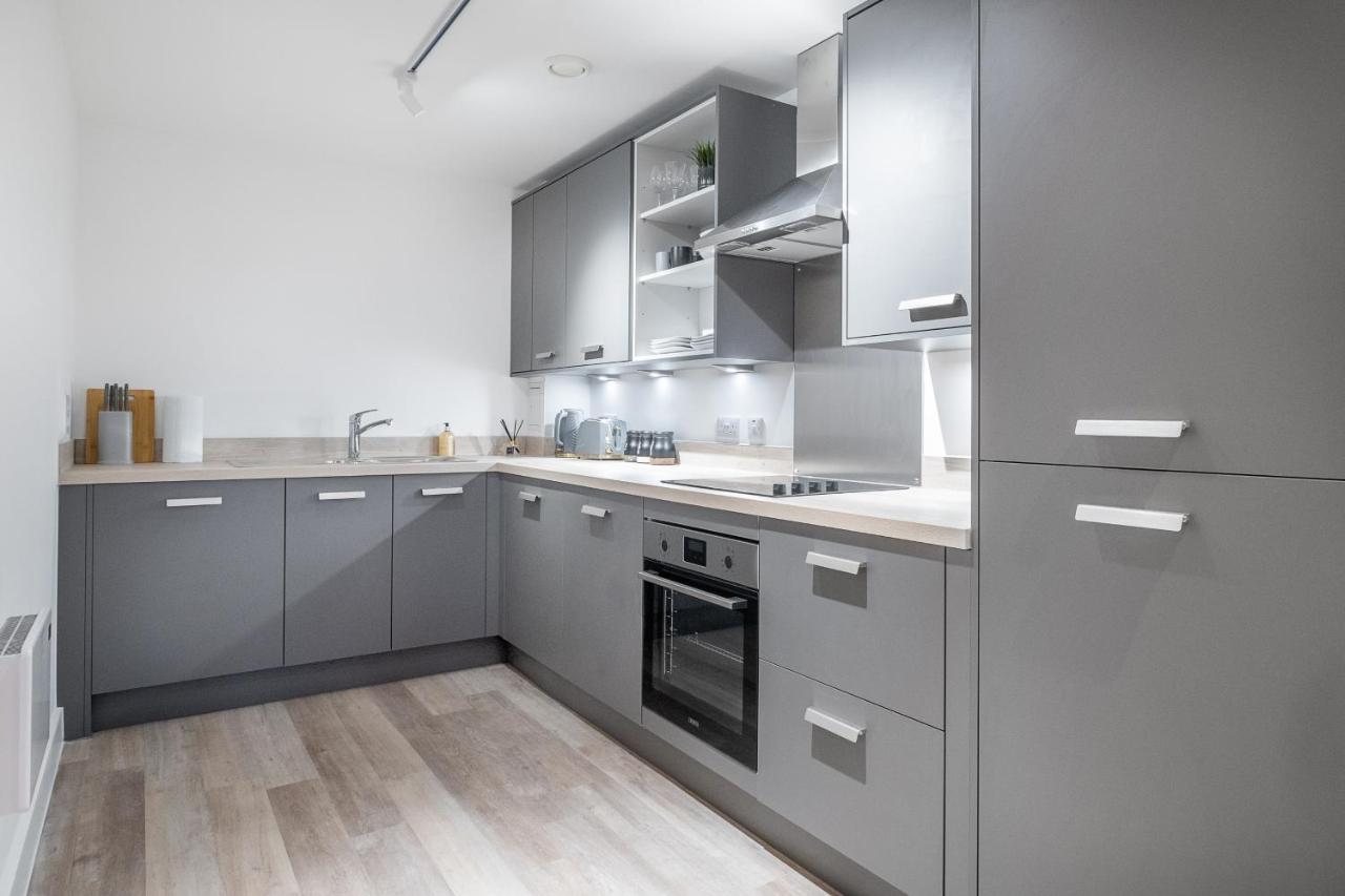 Exoticstay Apartments- 5* Elegant Luxury Centrally Located 2-Bedroom Apt เบอร์มิงแฮม ภายนอก รูปภาพ
